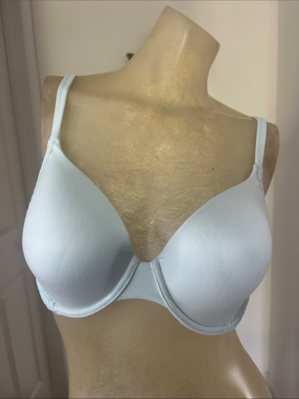 Victoria’s Secret  Body by Victoria Lined Perfect Coverage Bra